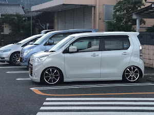 ワゴンrスティングレー Mh34sの車高調整に関するカスタム ドレスアップ情報 97件 車のカスタム情報はcartune