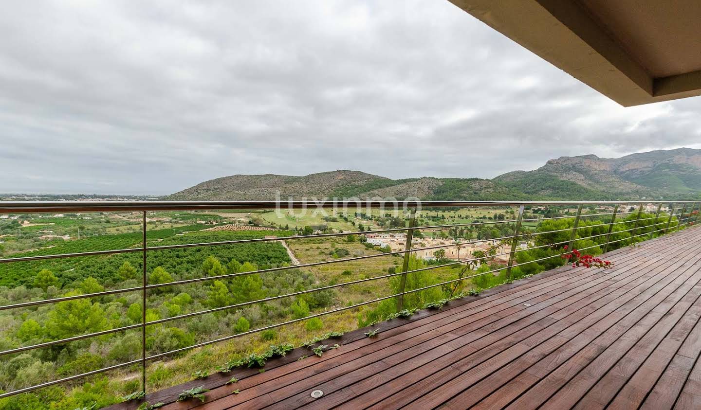 House with pool and terrace Dénia