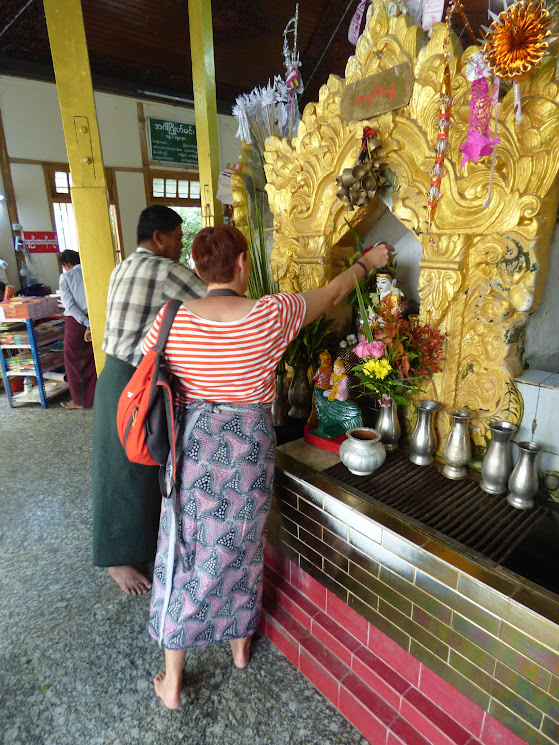 mahamuni pagoda - mandalay