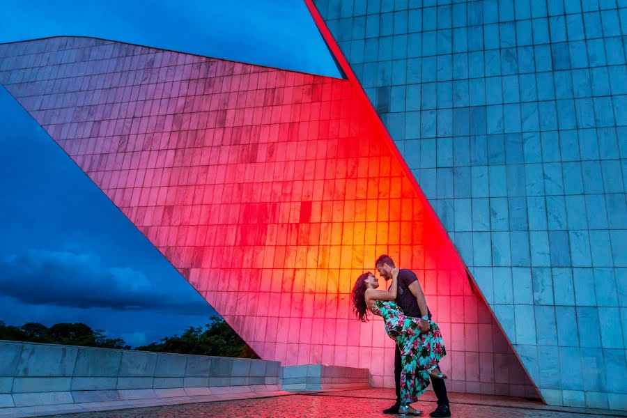 Fotograful de nuntă Vini Ximenes (viniximenes). Fotografia din 17 mai 2019