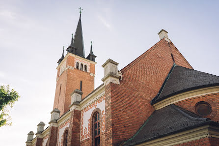 Fotógrafo de bodas Szabolcs Locsmándi (thelovereporters). Foto del 16 de febrero 2020