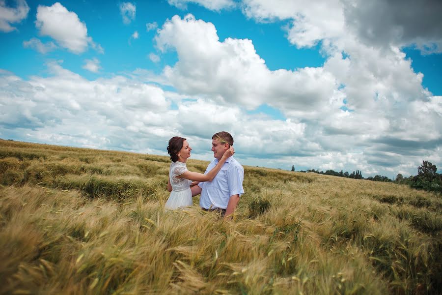 結婚式の写真家Boris Grinyuk (kuzminetc)。2014 8月8日の写真