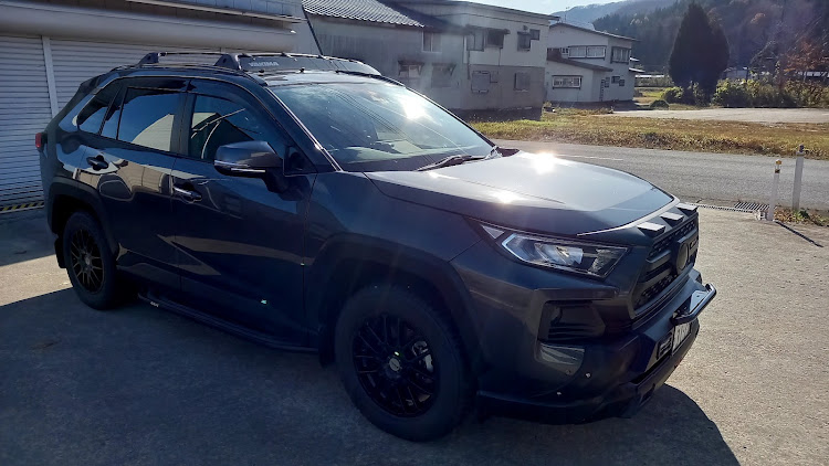 RAV4のコロナ注意❗・ライズ・2020ベストショット・カレンダーに載ってみたい・いい28の日に関するカスタム事例の投稿画像5枚目