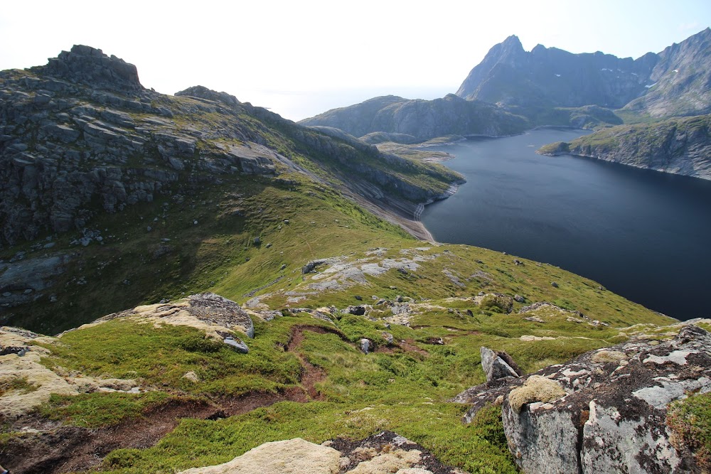 Достижение Hygge (острова Senja, Vesteralen и Lofoten в июле-августе 2019)