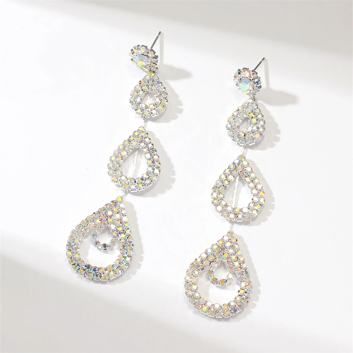 Title 8, Boucles doreilles longues femme strass bijoux ...