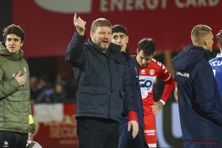 "Ca dépasse l'entendement" : malgré la victoire, Hein Vanhaezebrouck pousse une gueulante contre le règlement