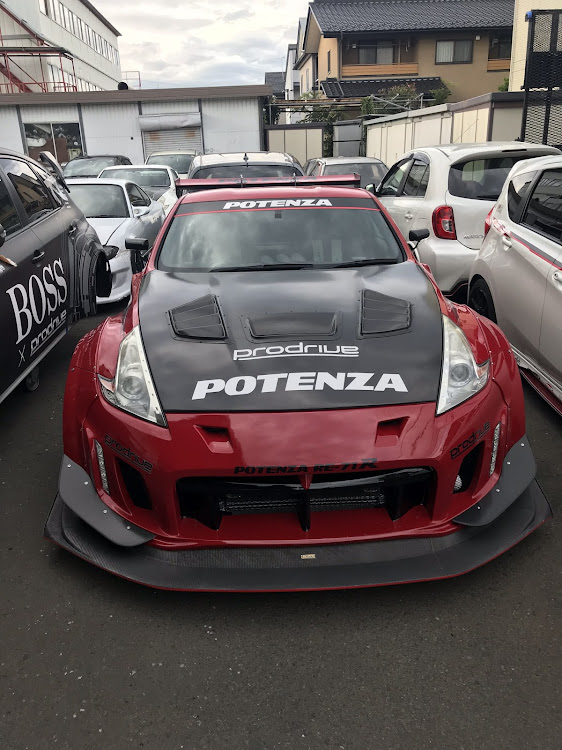 フェアレディZのマフラー交換・足回り・マフラー紹介・Z33・最高に関するカスタム事例の投稿画像3枚目