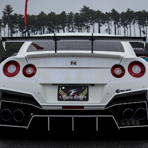 NISSAN GT-R R35