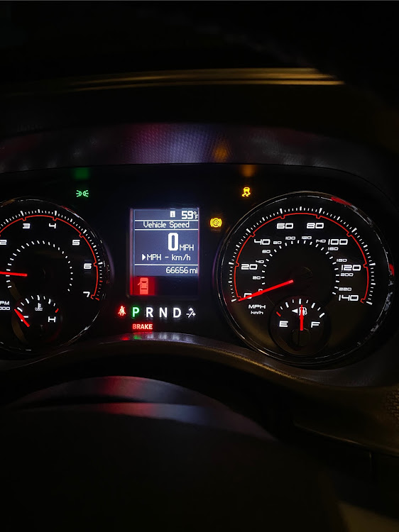 チャージャーのABS警告灯に関するカスタム事例の投稿画像1枚目