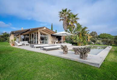 Villa with pool and terrace 2