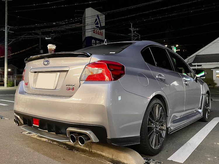 WRX S4の夕焼けハンター参上・コンビニ🏪で反省会に関するカスタム事例の投稿画像9枚目