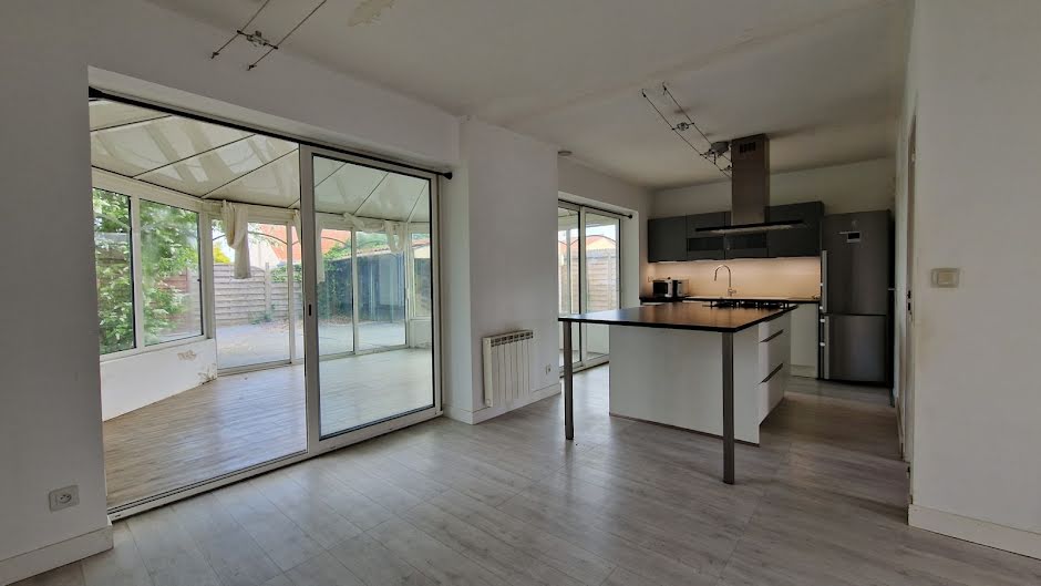 Vente maison 5 pièces 101 m² à Saint-sebastien-sur-loire (44230), 327 915 €