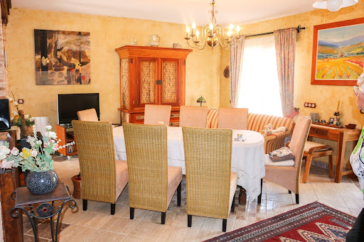 Villa with pool and terrace 5