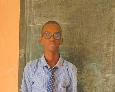 Hamza Ahmed Iman who was the best student in last years KCPE results with 408. Galbet MCA Galbet MCA Abubakar Mohamed Khalif offered to pay his 60,000 admission fees at Starehe boys center.