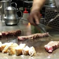 凱林鐵板燒(汐止遠雄購物中心店)