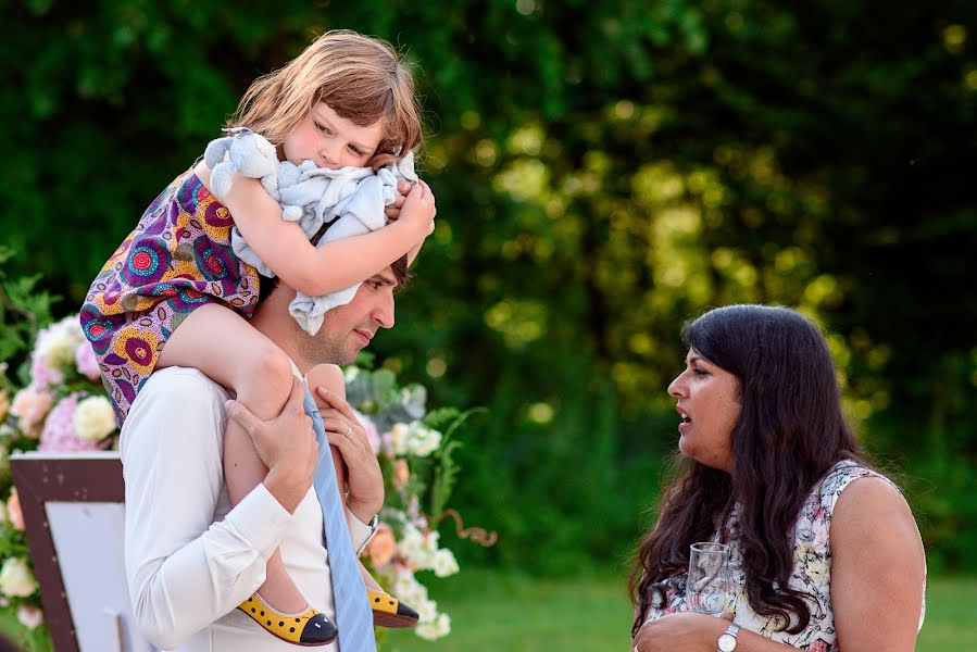 Fotografo di matrimoni Corina Cherciu (corinaoghina). Foto del 19 luglio 2017