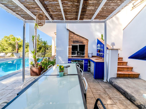 Villa avec piscine et jardin 5