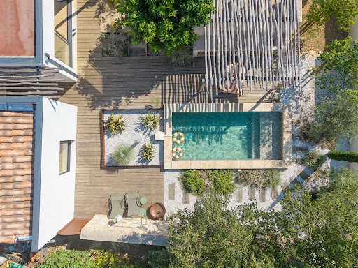 House with pool and terrace 2