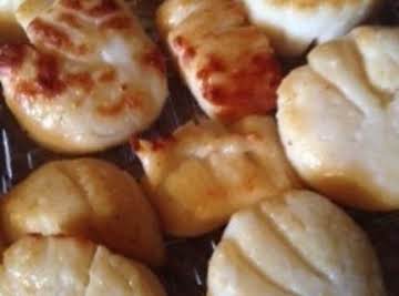 Broiled Scallops