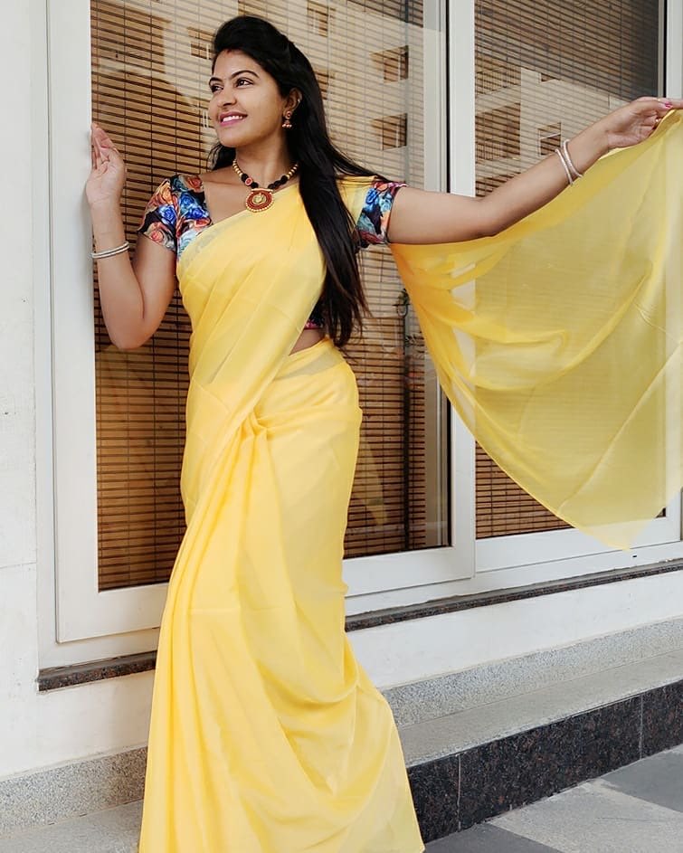 Rachitha Dinesh Mahalakshmi Beautiful Saree Pics