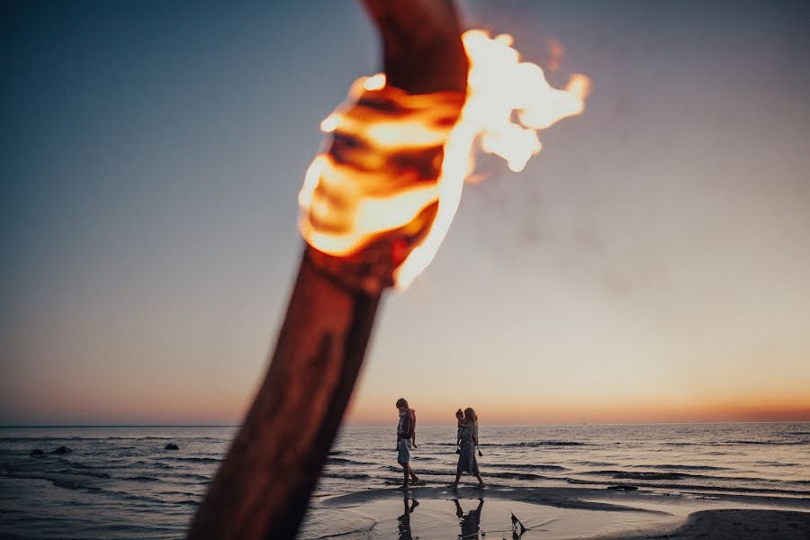 Wedding photographer Aleksandr Muravev (alexmuravey). Photo of 4 February 2021