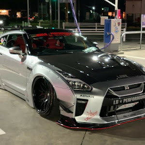 NISSAN GT-R R35