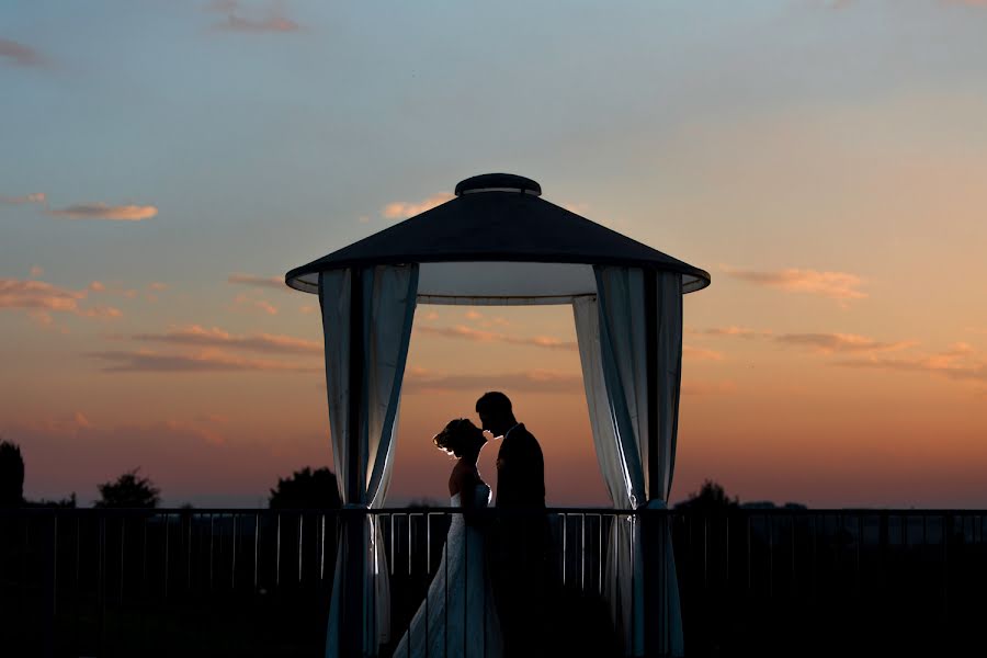 Wedding photographer Vincenzo Scardina (vincenzoscardina). Photo of 10 October 2016