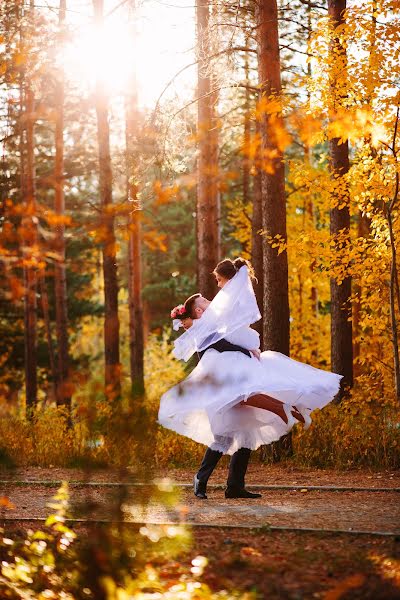 Fotógrafo de casamento Aleksandr Kostyunin (surgutfoto). Foto de 28 de novembro 2018