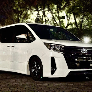 ノア ZRR80W
