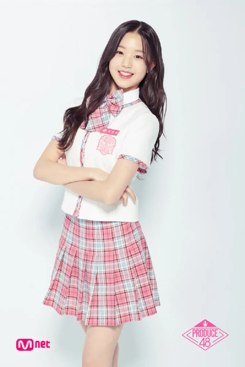 Jang_Wonyoung_Produce_48_promo_photo_4