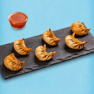 Fried Classic Chicken Momos With Momo Chutney