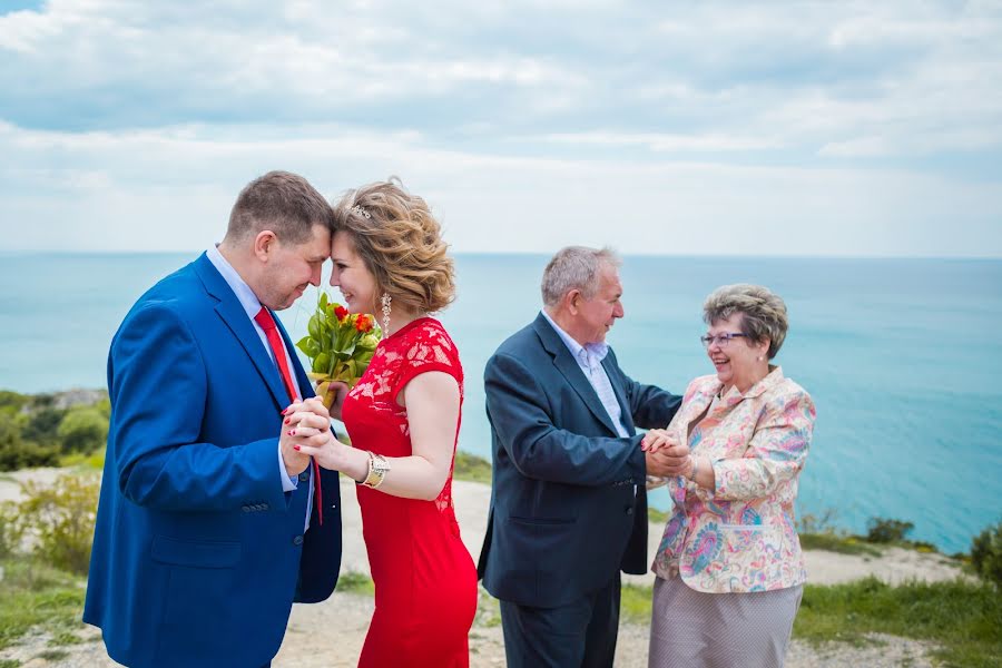 Fotografo di matrimoni Elena Alfimova (sung). Foto del 27 giugno 2018