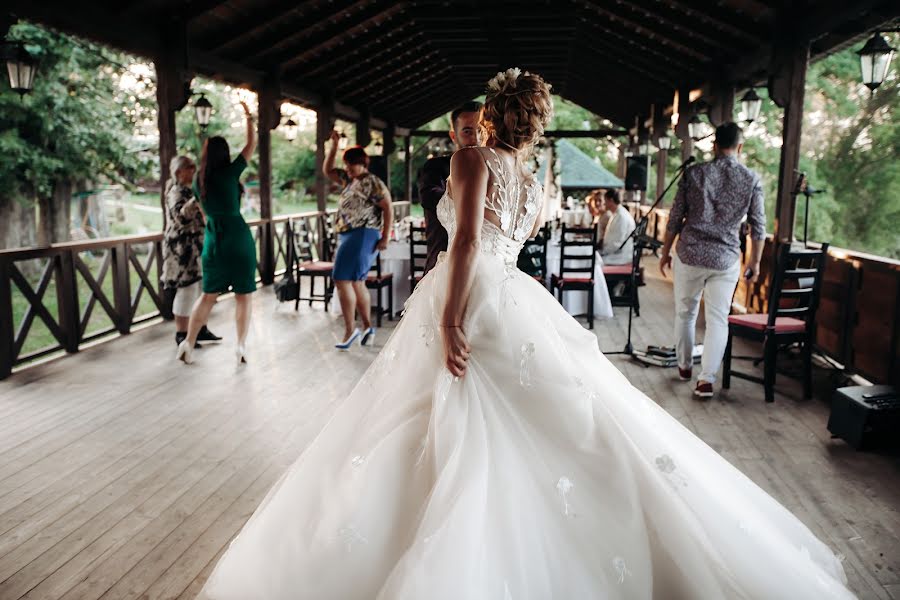 Fotografo di matrimoni Albina Belova (albina12). Foto del 28 dicembre 2018