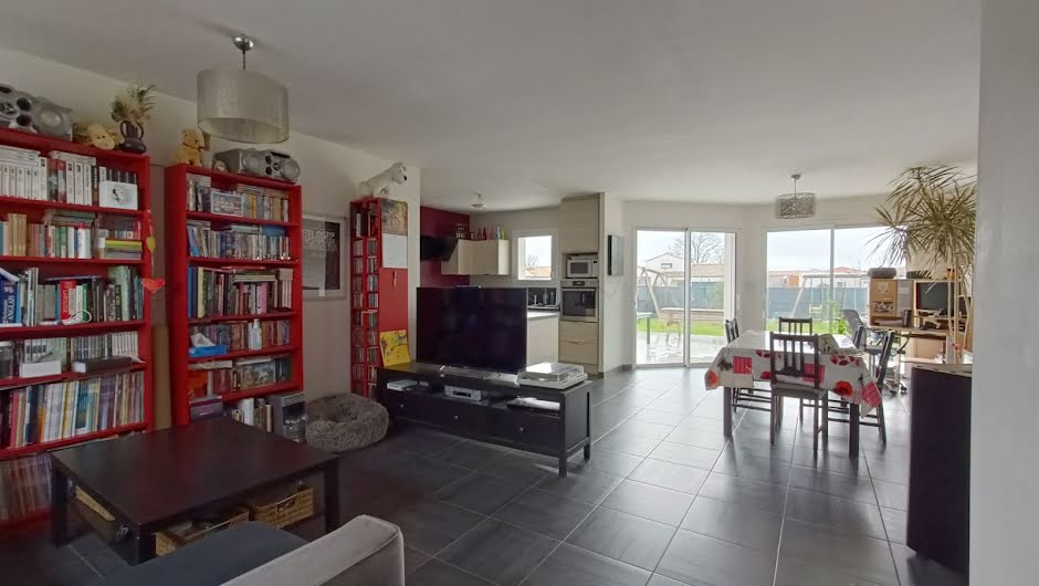 Vente maison 4 pièces 97 m² à Les Landes-Genusson (85130), 224 000 €