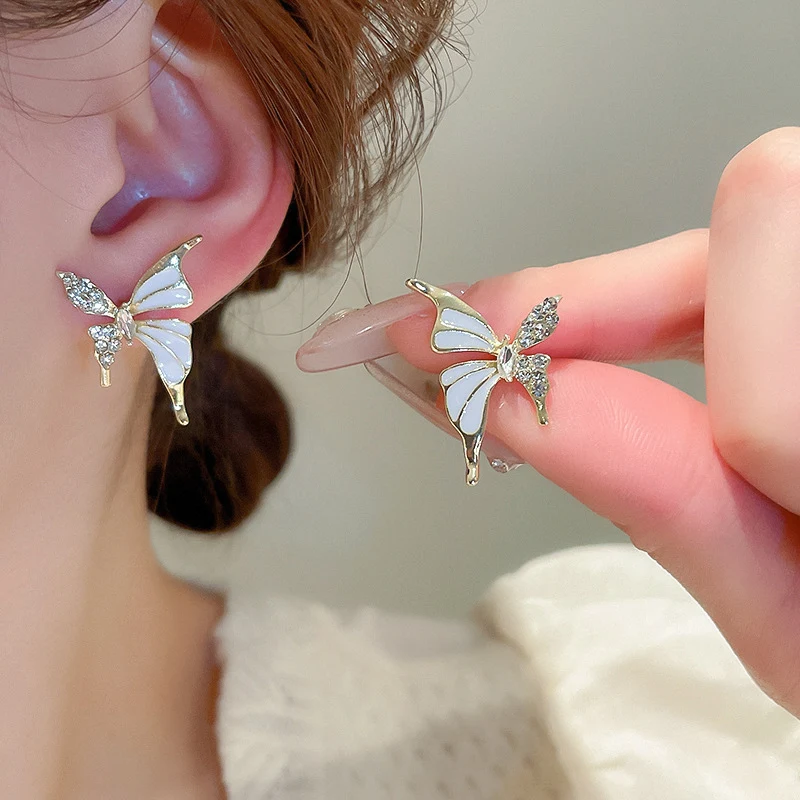 Schattige strass vlinder oorknopjes, veelzijdige mode sieraden voor dames, perfect voor dagelijks gebruik, zoet en stijlvol.