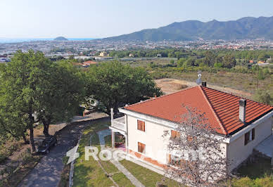Villa with terrace 12