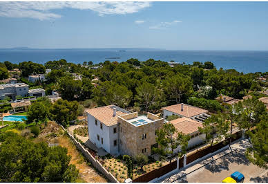 Maison avec piscine et jardin 3