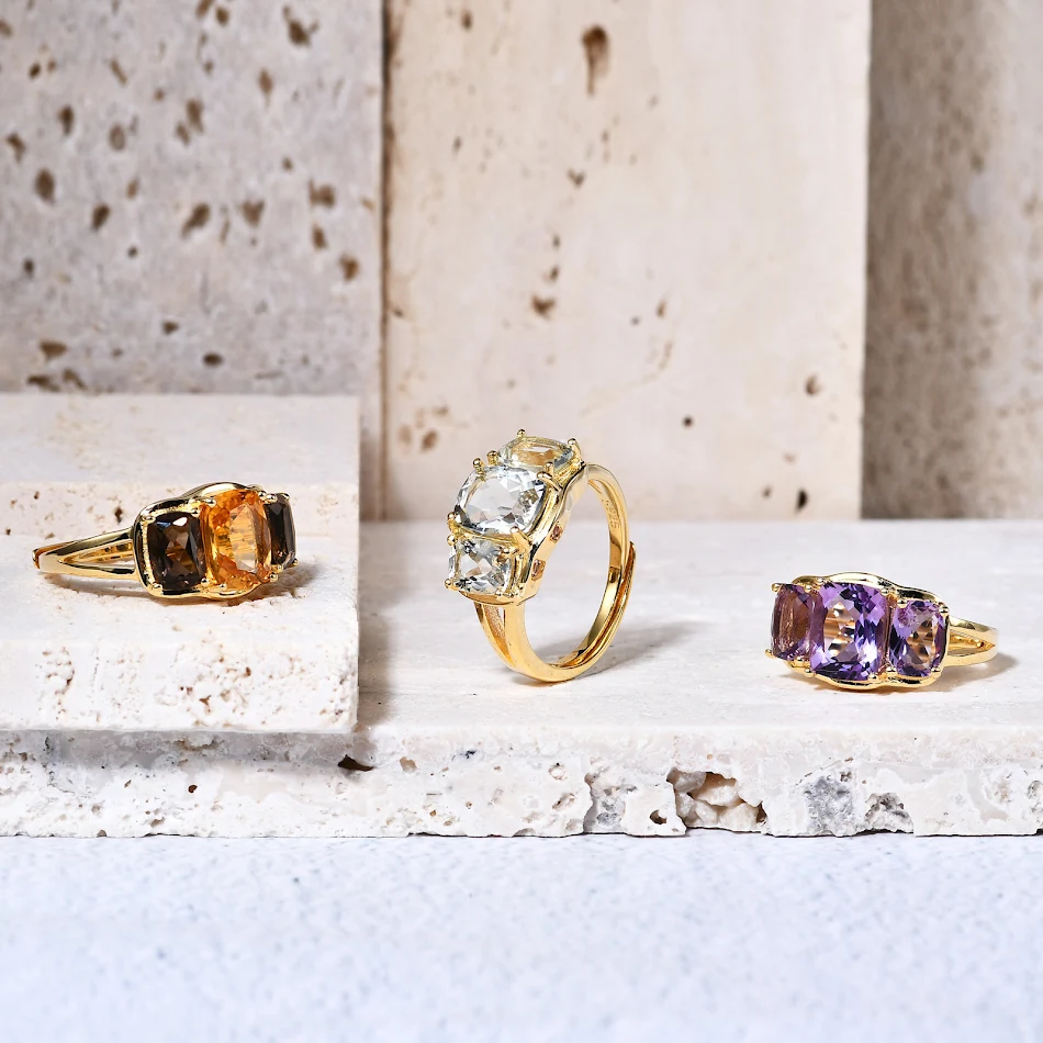 Anillo de amatista verde natural Joya exquisita para mujer, realza tu elegancia con esta piedra preciosa única y vibrante.