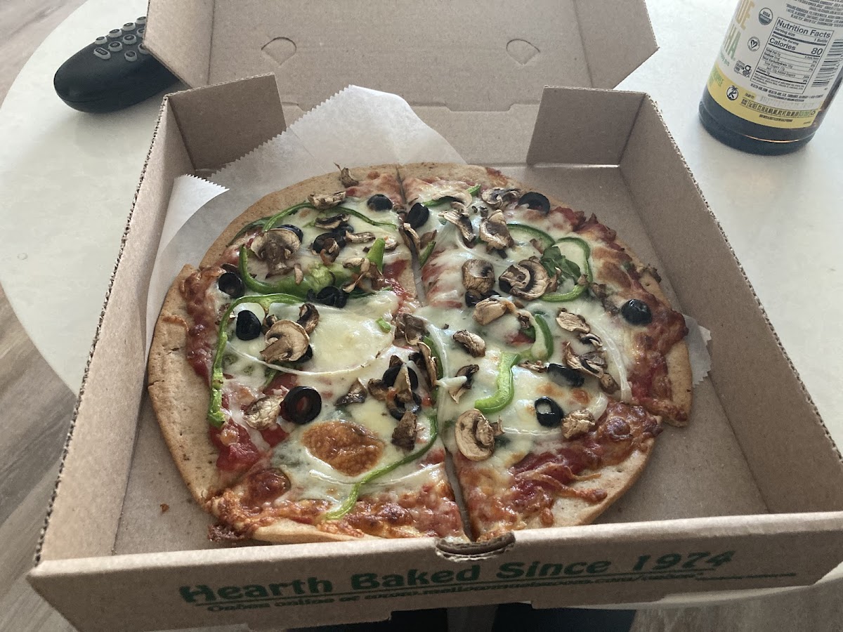 Veggie gluten free pizza