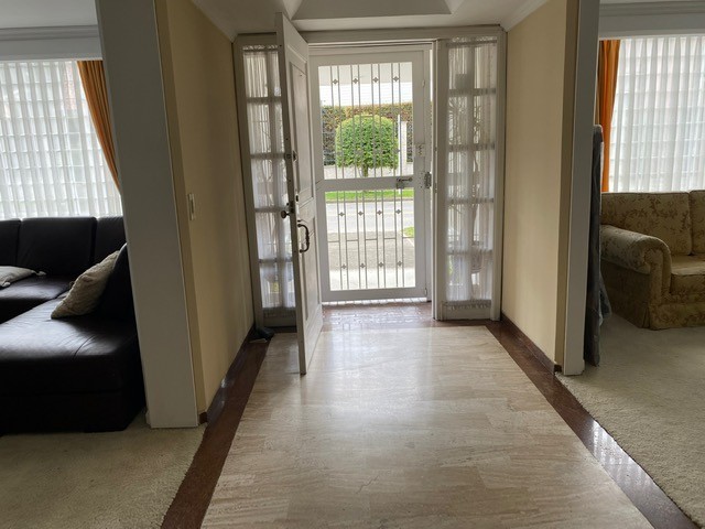 Casa En Venta - Santa Barbara, Bogota