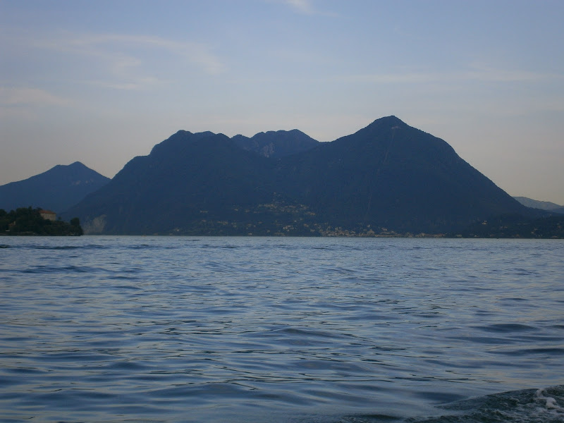 RIFLESSI  SUL  LAGO di Santapaula