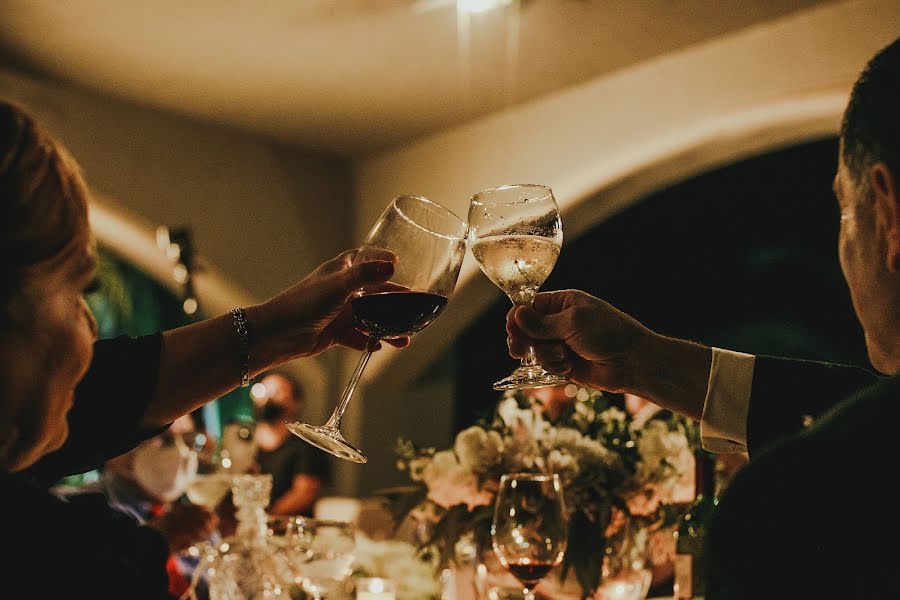 Fotografo di matrimoni Alejandro González (alexgzzph). Foto del 26 novembre 2020