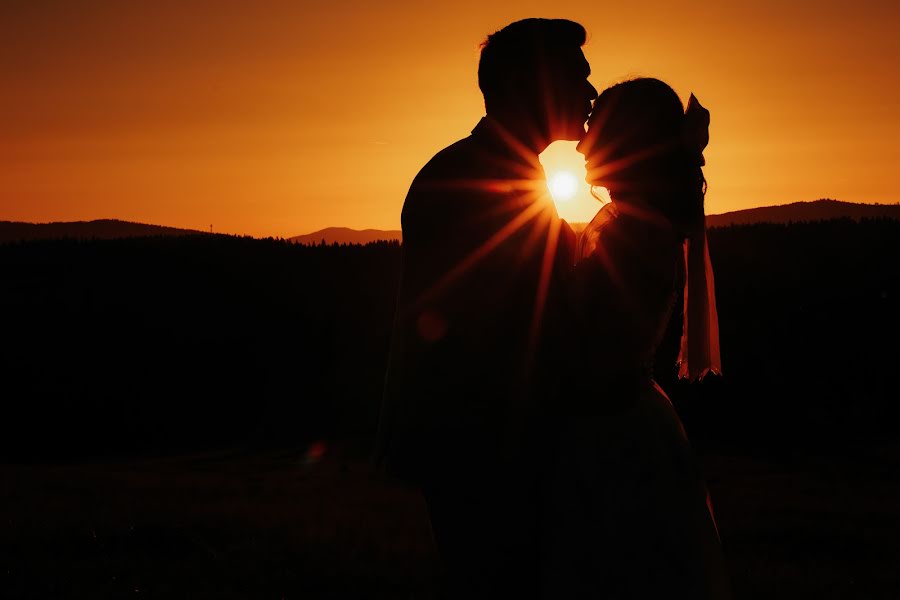 Fotógrafo de casamento Zagrean Viorel (zagreanviorel). Foto de 22 de dezembro 2023