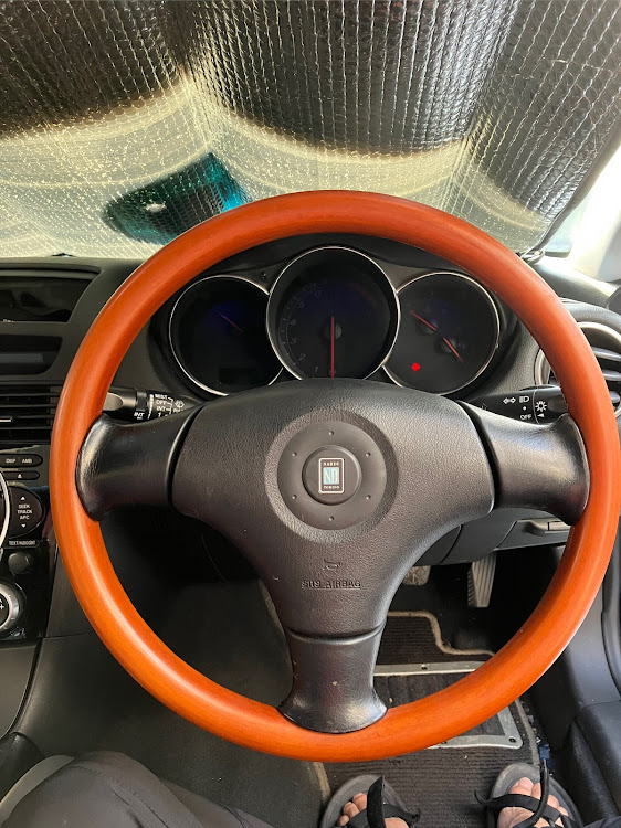 RX-8のなんちゃってロードスター・ステアリング交換・求む解決策に関するカスタム事例の投稿画像2枚目