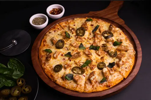 Jalapeno N Hot Red Paprika Chicken Pizza