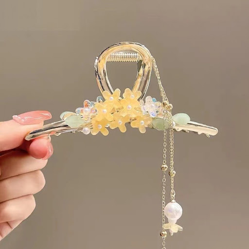 Title 8, Antique Tassel Large Pearl Clip Metal Hairpin. ...