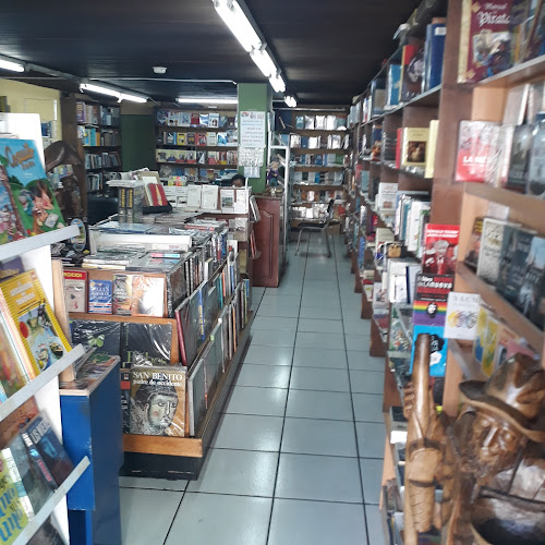 Opiniones de Librería Y Papelería Tauru's en Quito - Librería