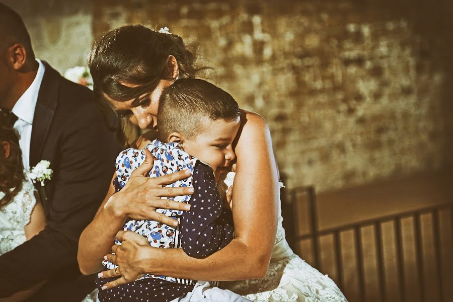 Fotografo di matrimoni Fabrizio Durinzi (fotostudioeidos). Foto del 9 ottobre 2017