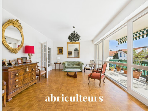 Apartment with terrace 5