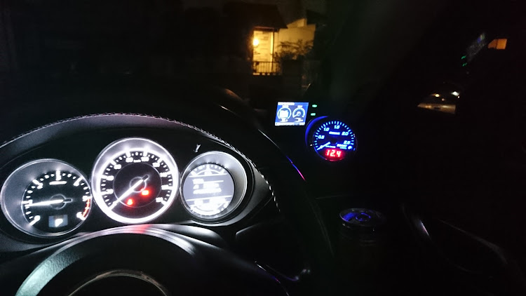 CX-5のPIVOT・DPB-M・DUAL GAUGE PROに関するカスタム事例の投稿画像2枚目